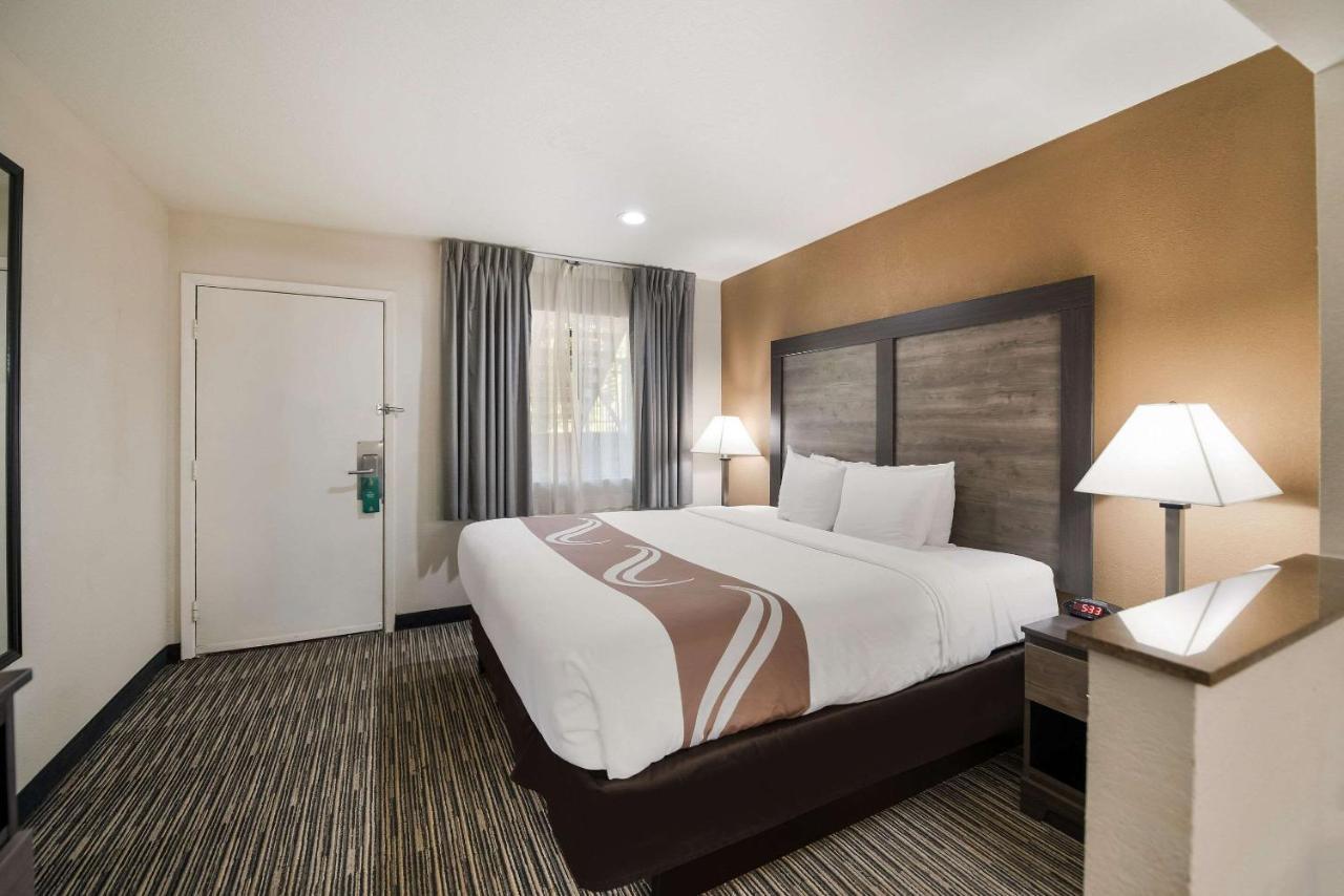 Quality Inn & Suites Лафкин Экстерьер фото