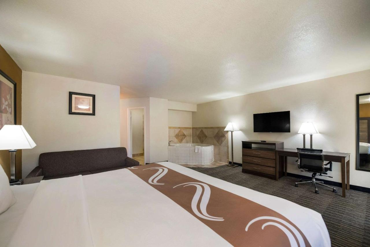 Quality Inn & Suites Лафкин Экстерьер фото