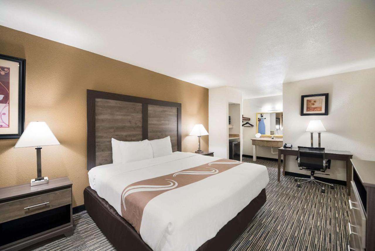 Quality Inn & Suites Лафкин Экстерьер фото