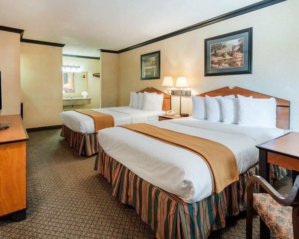 Quality Inn & Suites Лафкин Экстерьер фото