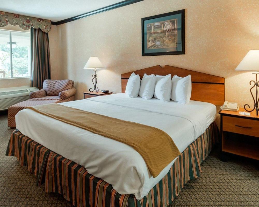 Quality Inn & Suites Лафкин Экстерьер фото