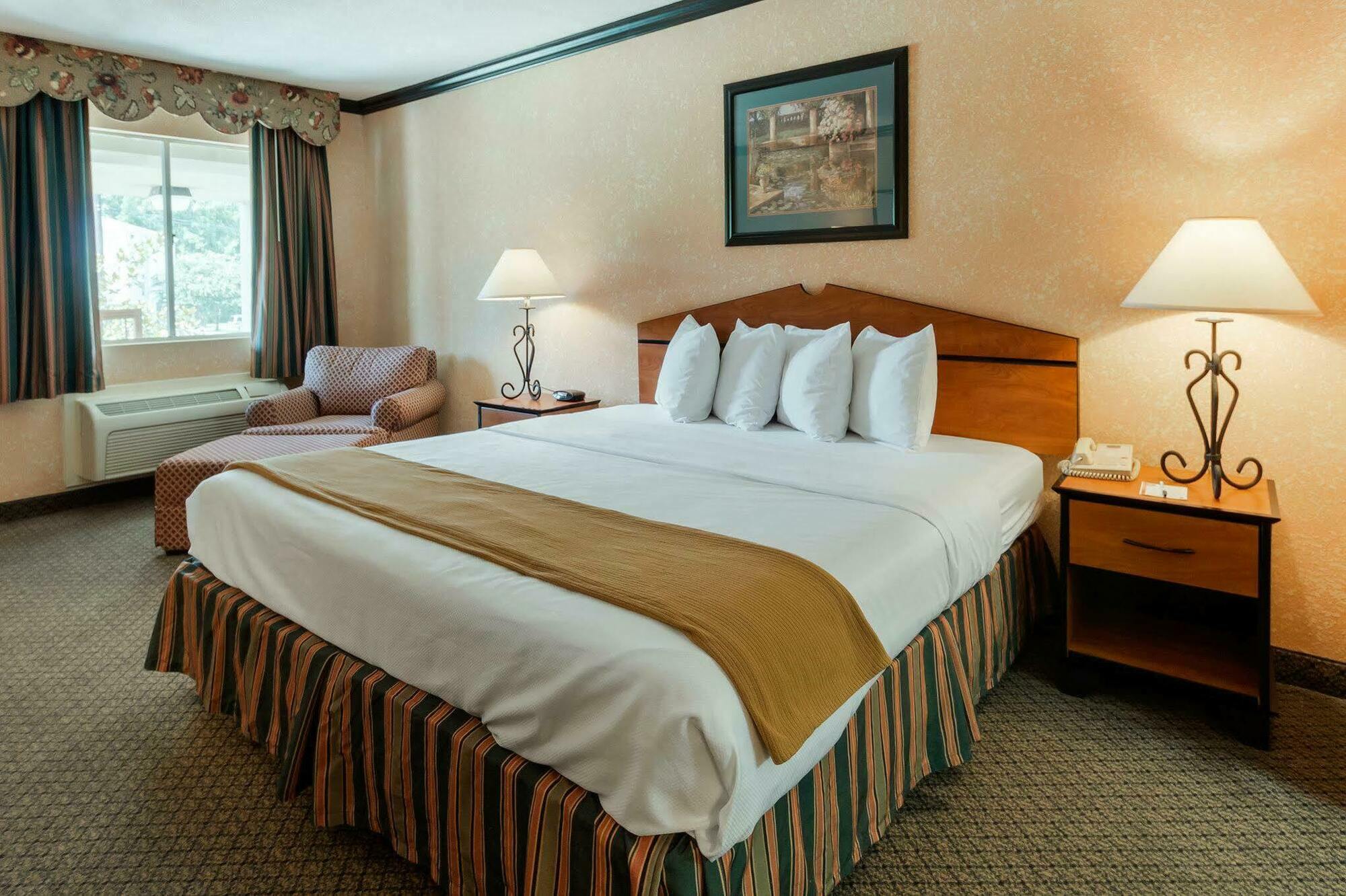 Quality Inn & Suites Лафкин Экстерьер фото